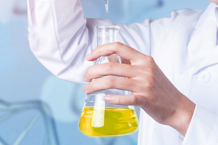 生態(tài)友好型合成酯潤滑油的開發(fā)